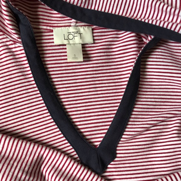 Anne Taylor Loft Super-Soft Hoodie Top - Picture 4 of 7